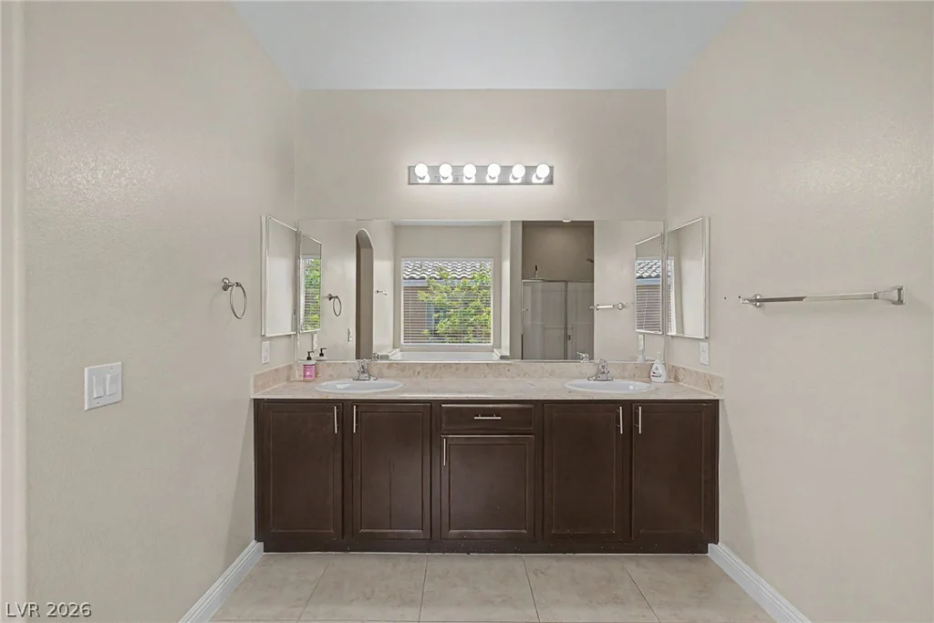 9589 Greensburg, Las Vegas, NV 89178
