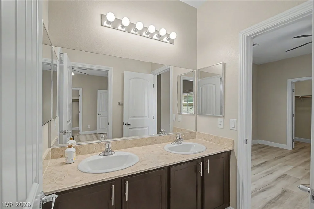 9589 Greensburg, Las Vegas, NV 89178