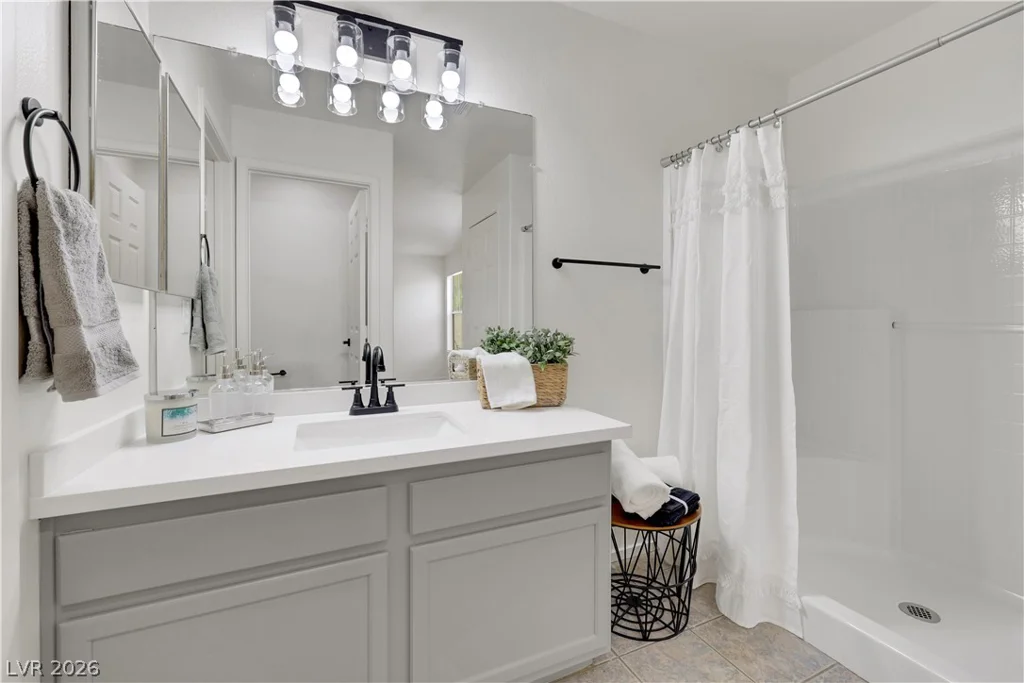 648 Moonlight Mesa, Henderson, NV 89011