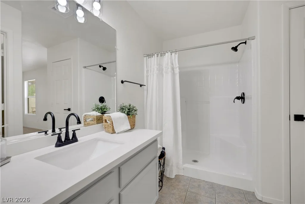 648 Moonlight Mesa, Henderson, NV 89011