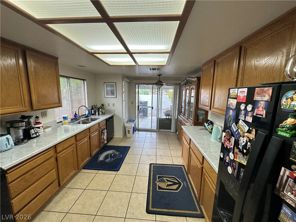 9517 Echo Glen, Las Vegas, NV 89117