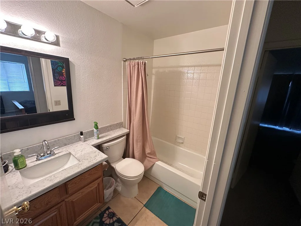 9517 Echo Glen, Las Vegas, NV 89117