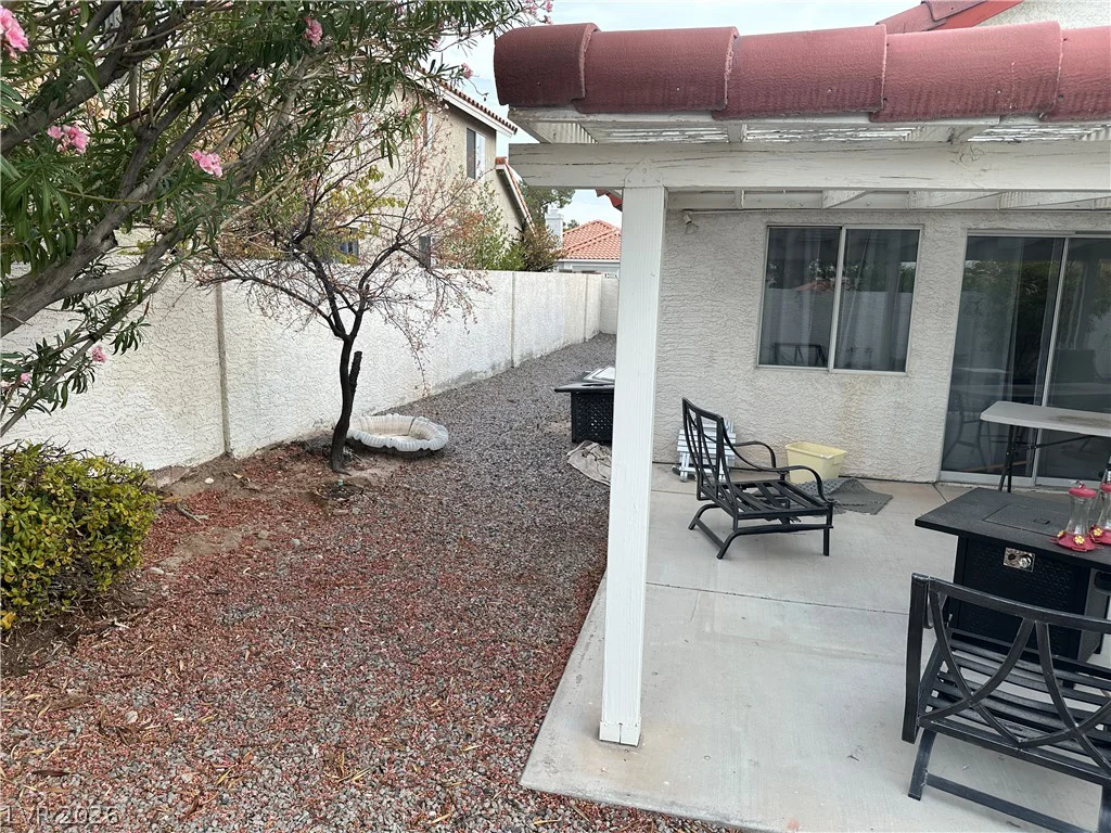 9517 Echo Glen, Las Vegas, NV 89117