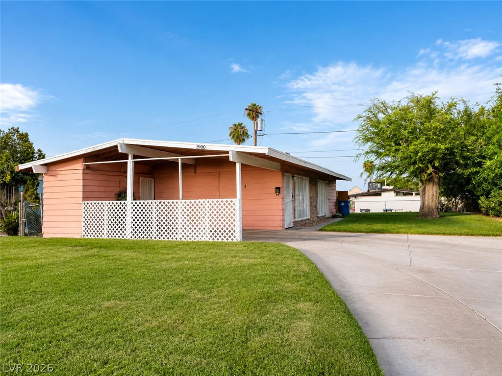 1900 Holmes, Las Vegas, NV 89106