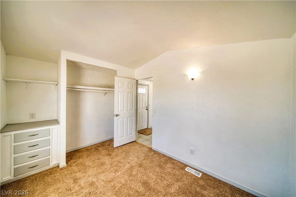 6920 Oakridge, Pahrump, NV 89048