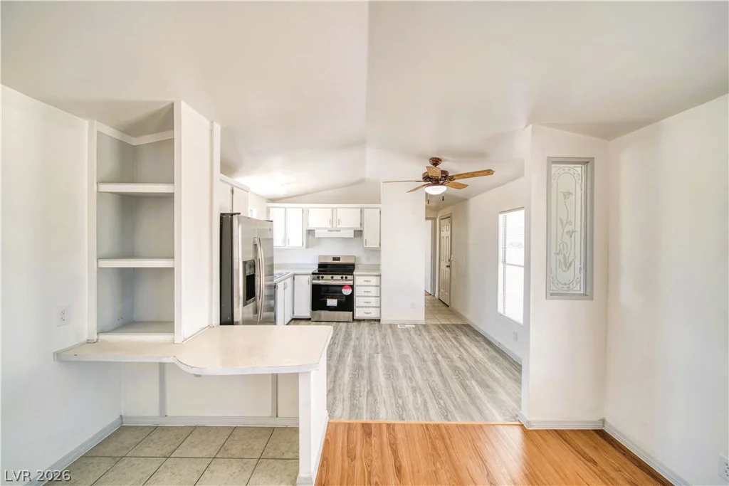 6920 Oakridge, Pahrump, NV 89048
