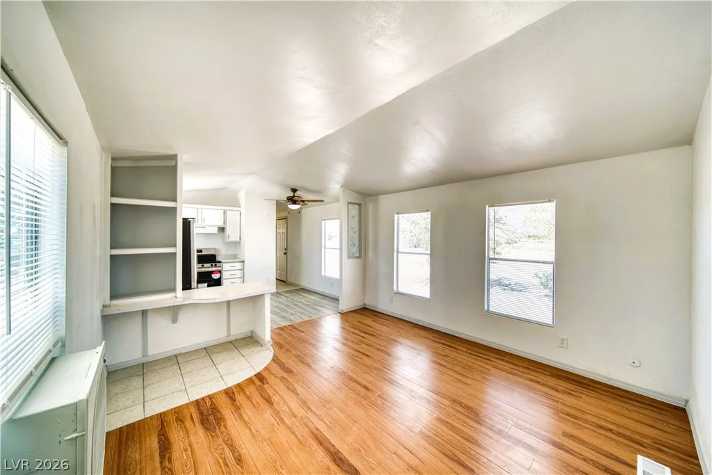 6920 Oakridge, Pahrump, NV 89048