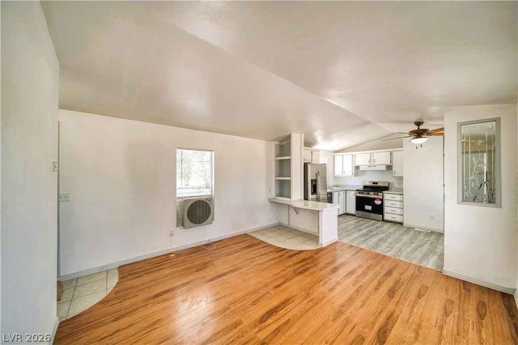 6920 Oakridge, Pahrump, NV 89048