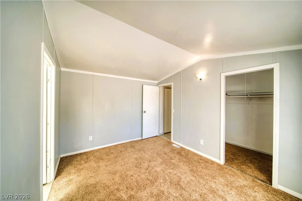 6920 Oakridge, Pahrump, NV 89048