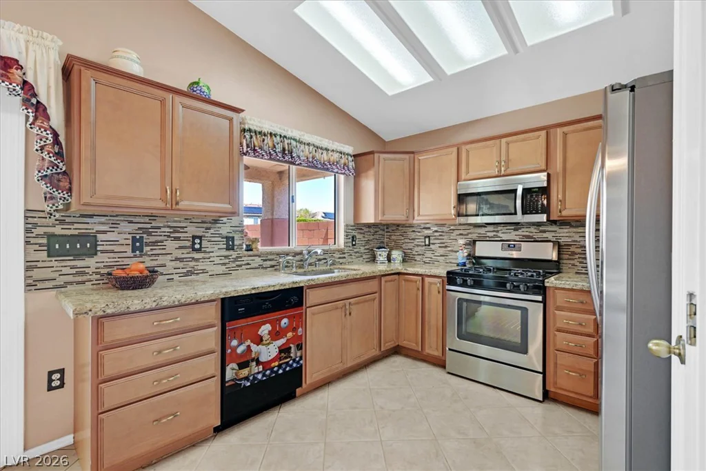 2004 Poppywood, Henderson, NV 89012