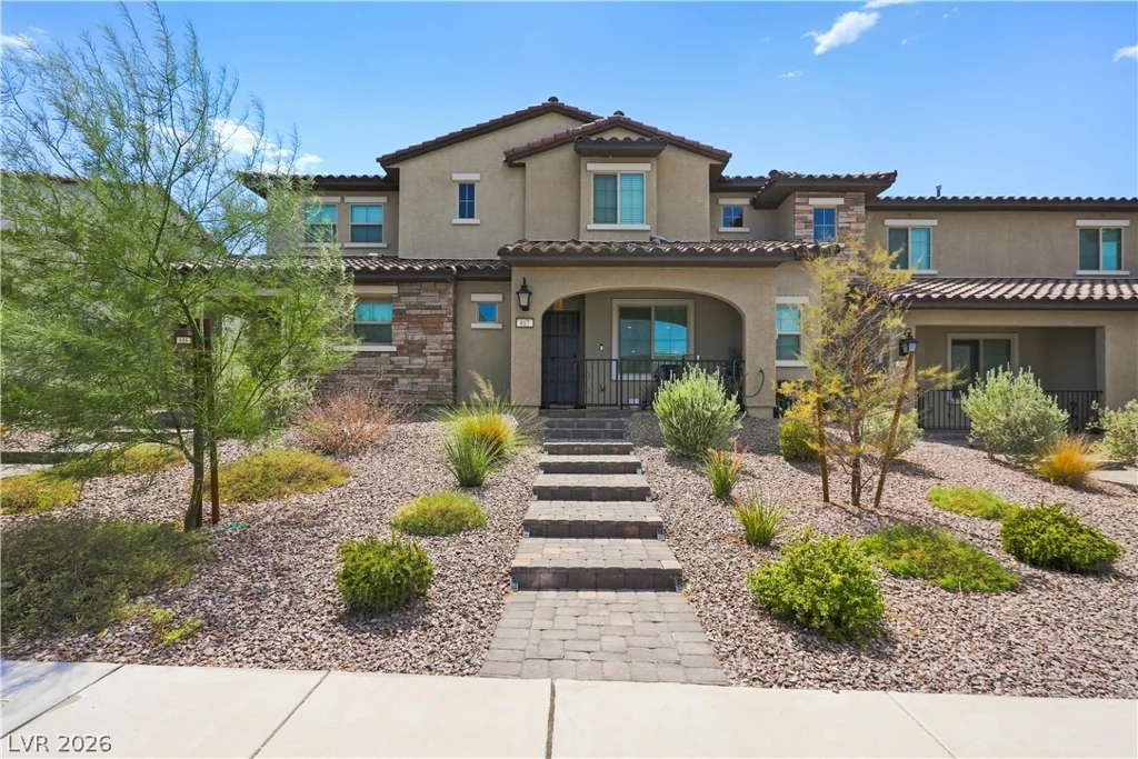 817 Watford, Henderson, NV 89011