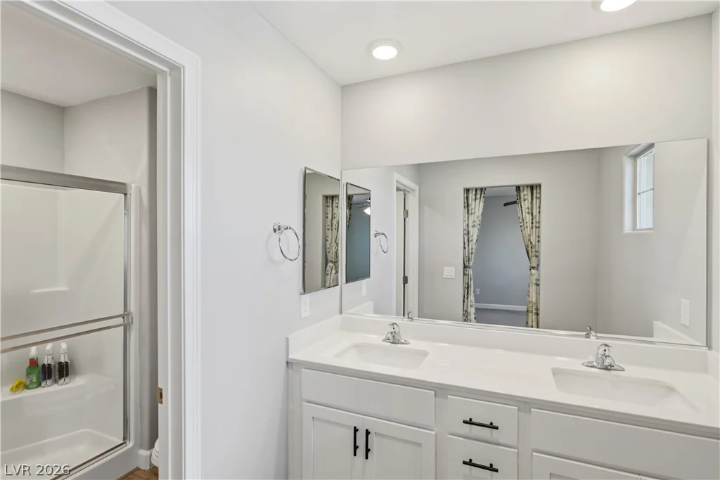 817 Watford, Henderson, NV 89011