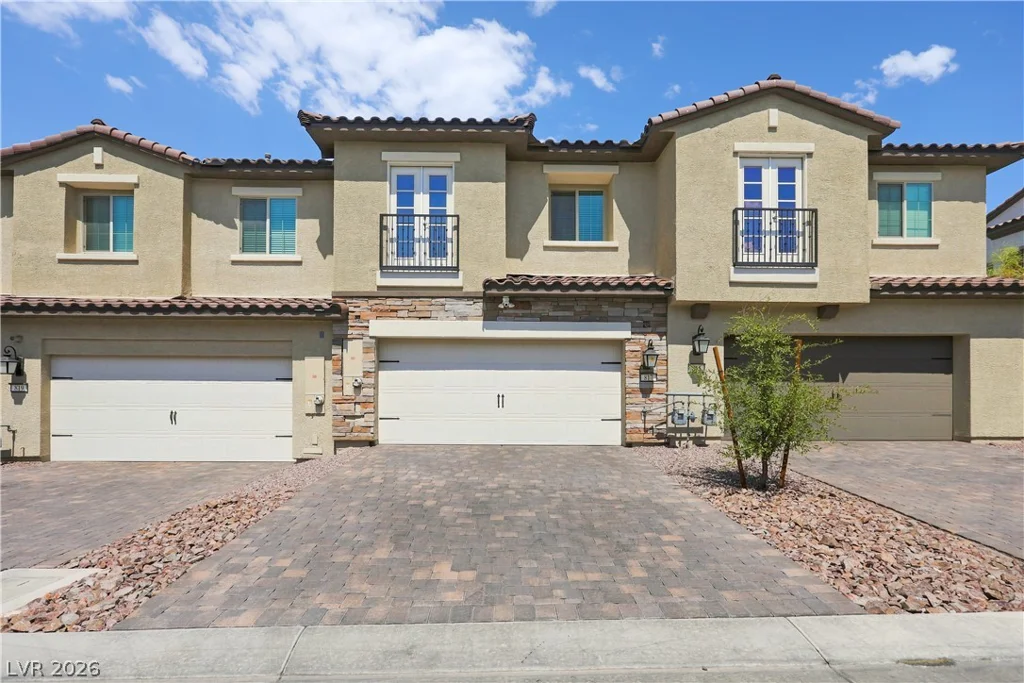 817 Watford, Henderson, NV 89011