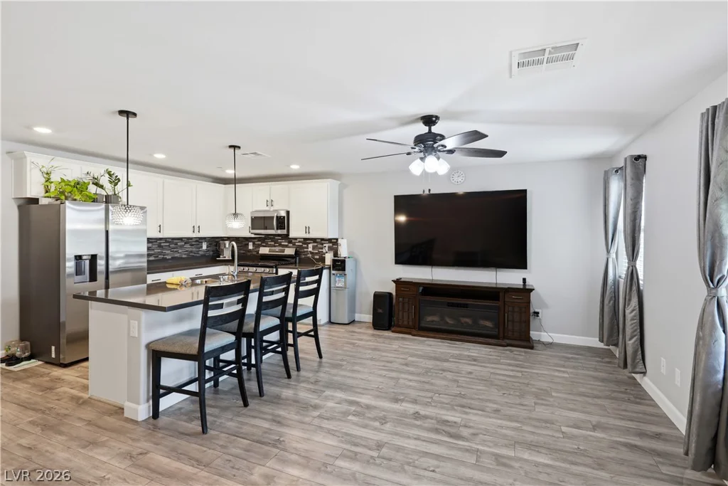 817 Watford, Henderson, NV 89011