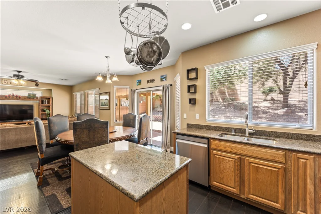 7337 Picnic Hill, Las Vegas, NV 89166
