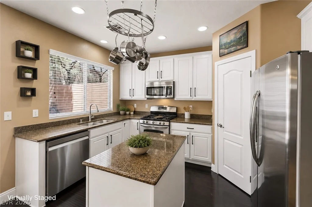 7337 Picnic Hill, Las Vegas, NV 89166