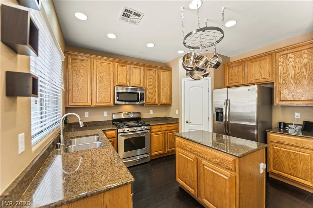 7337 Picnic Hill, Las Vegas, NV 89166