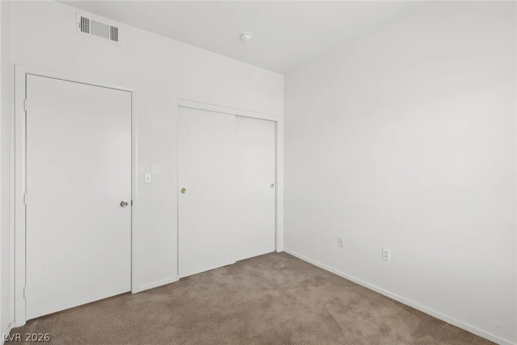 2171 Hussium Hills, Las Vegas, NV 89108
