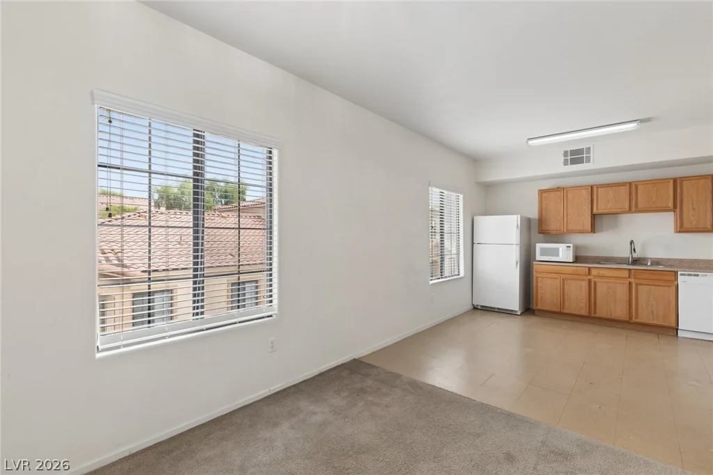 2171 Hussium Hills, Las Vegas, NV 89108