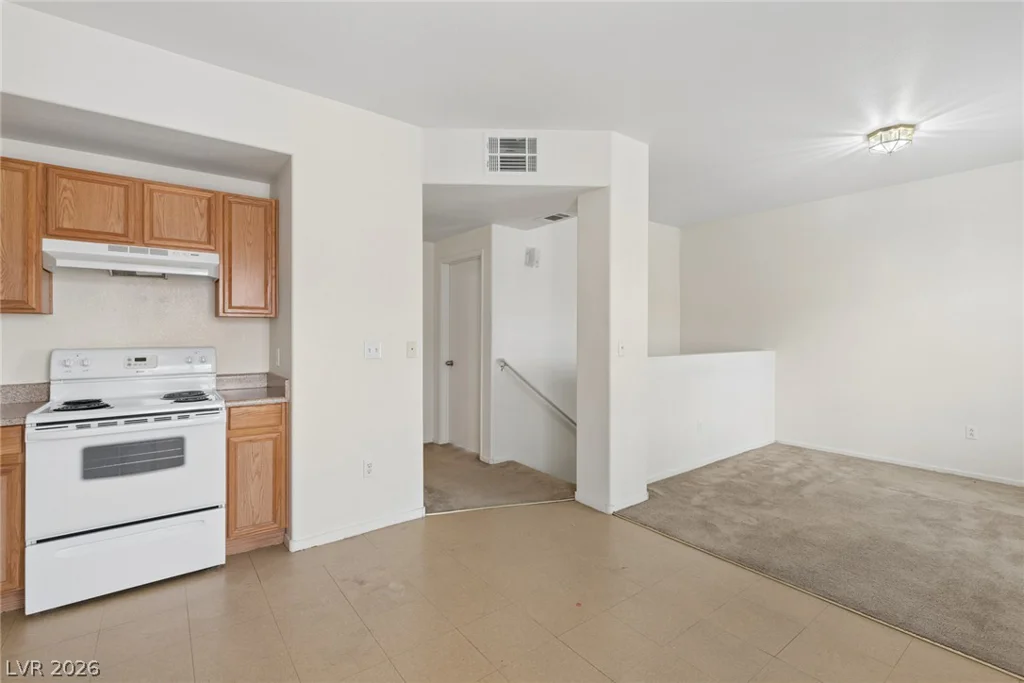 2171 Hussium Hills, Las Vegas, NV 89108
