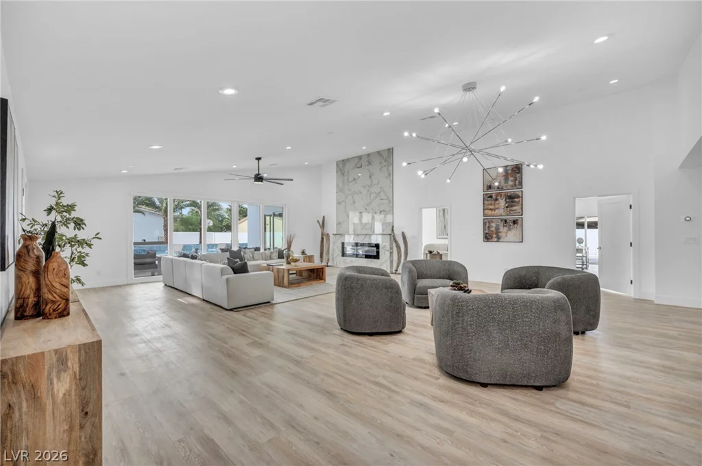 3630 Tobias, Las Vegas, NV 89120