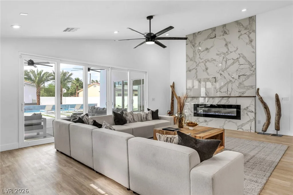 3630 Tobias, Las Vegas, NV 89120
