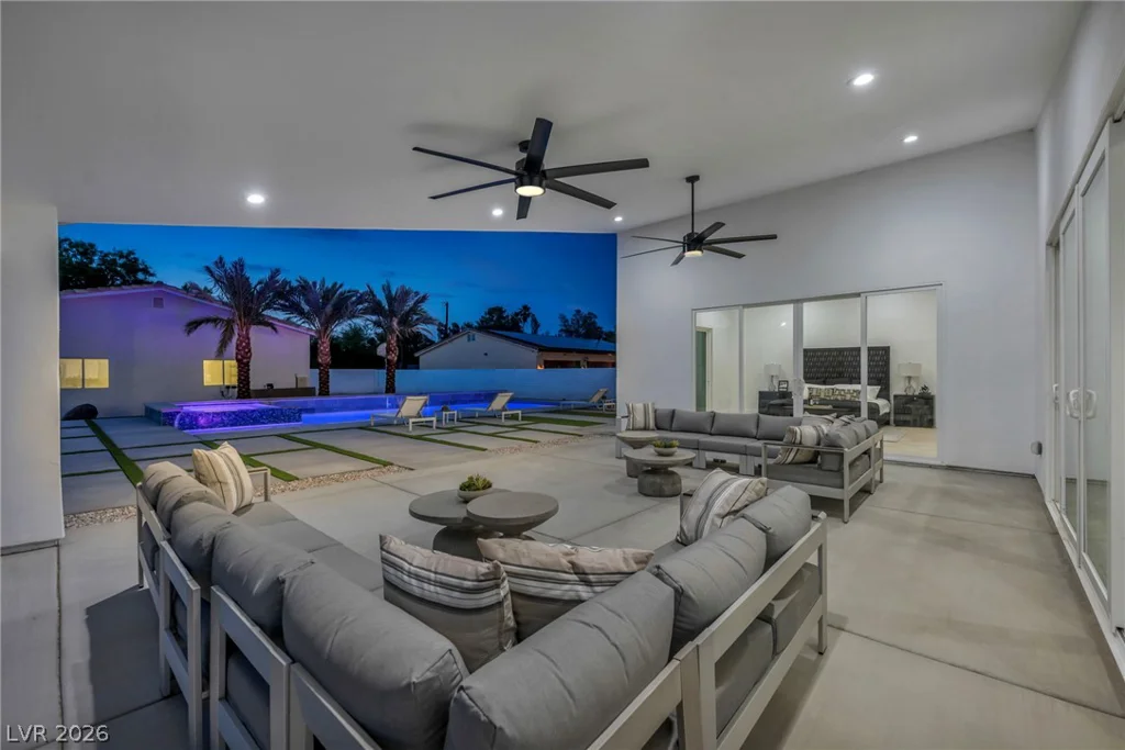3630 Tobias, Las Vegas, NV 89120