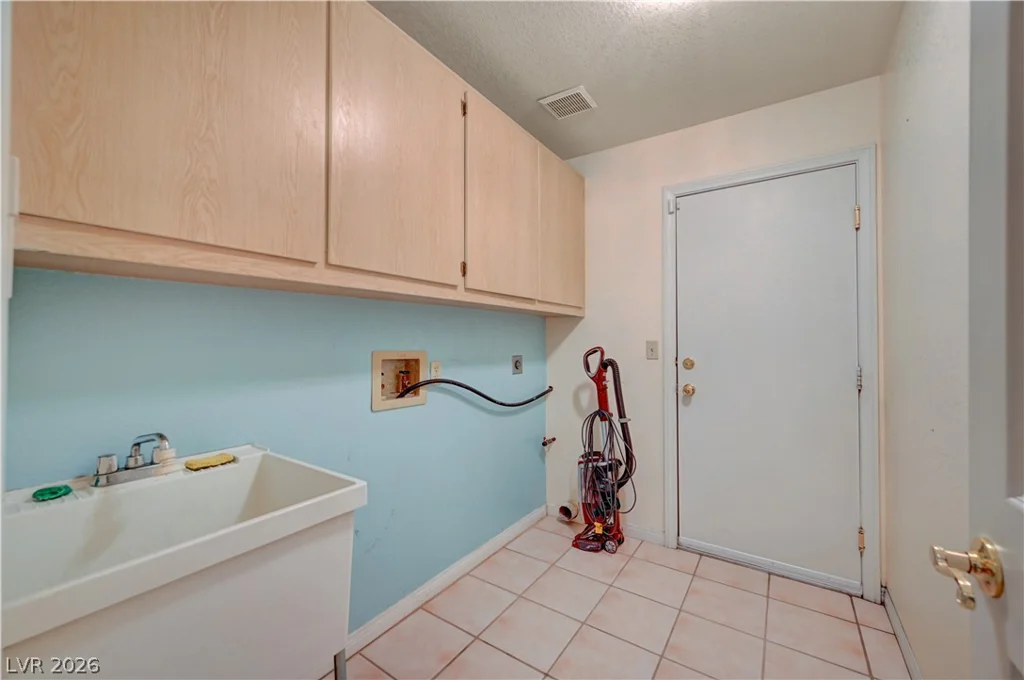 809 Upland, Las Vegas, NV 89107