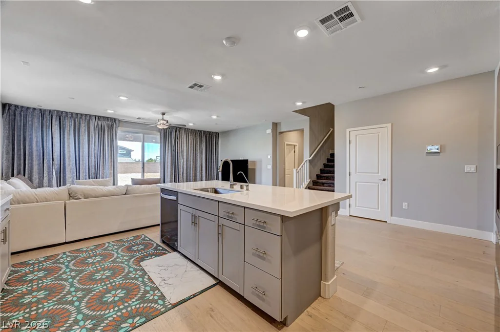 7572 Mount Spokane, Las Vegas, NV 89113