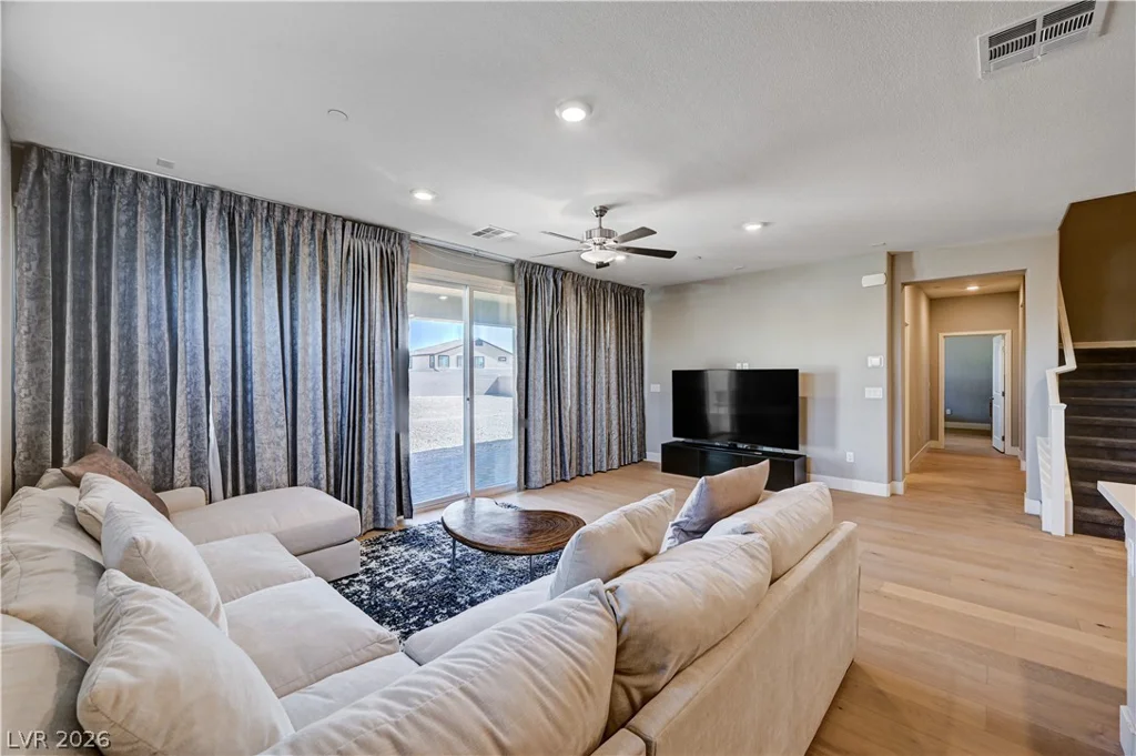 7572 Mount Spokane, Las Vegas, NV 89113