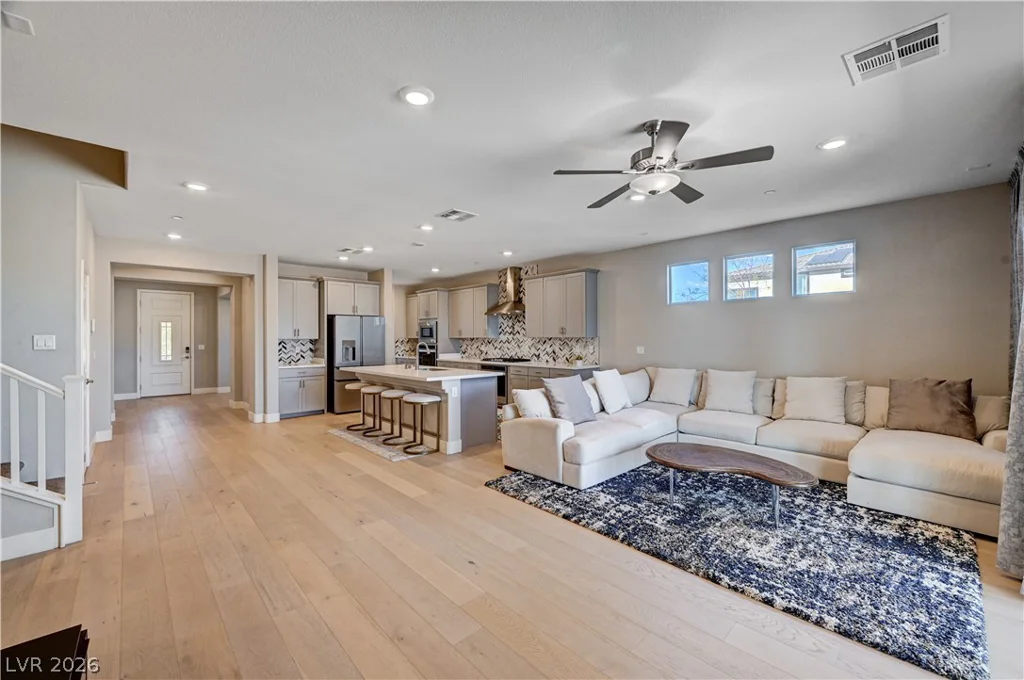 7572 Mount Spokane, Las Vegas, NV 89113