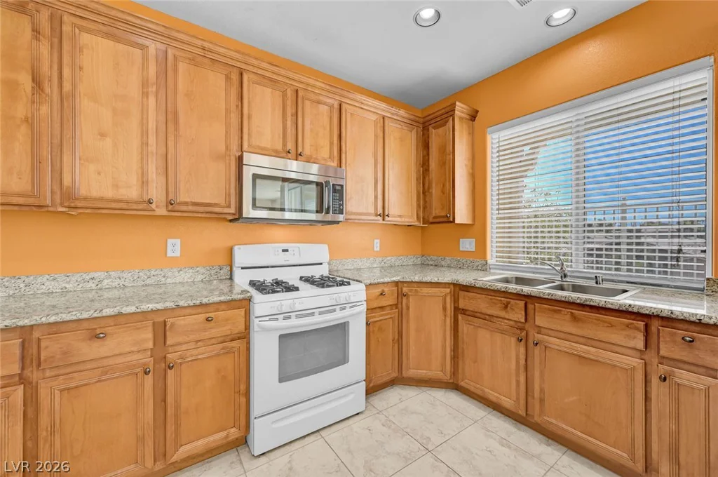 977 SPARKLING LIGHT, Henderson, NV 89052