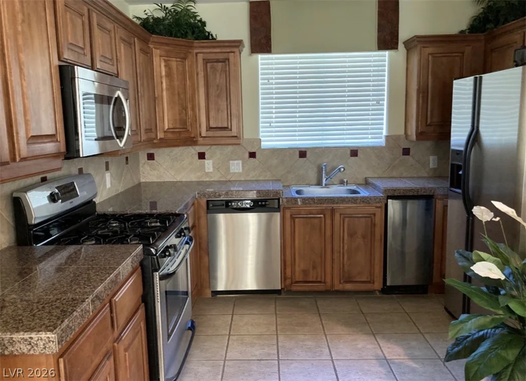 977 SPARKLING LIGHT, Henderson, NV 89052