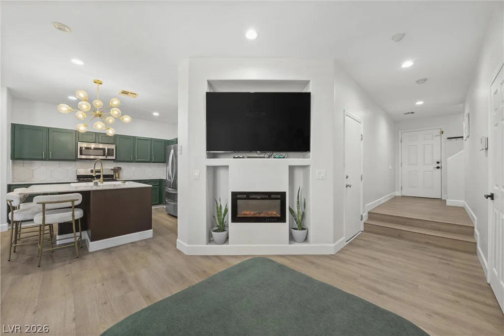 7484 Butterton, Las Vegas, NV 89139