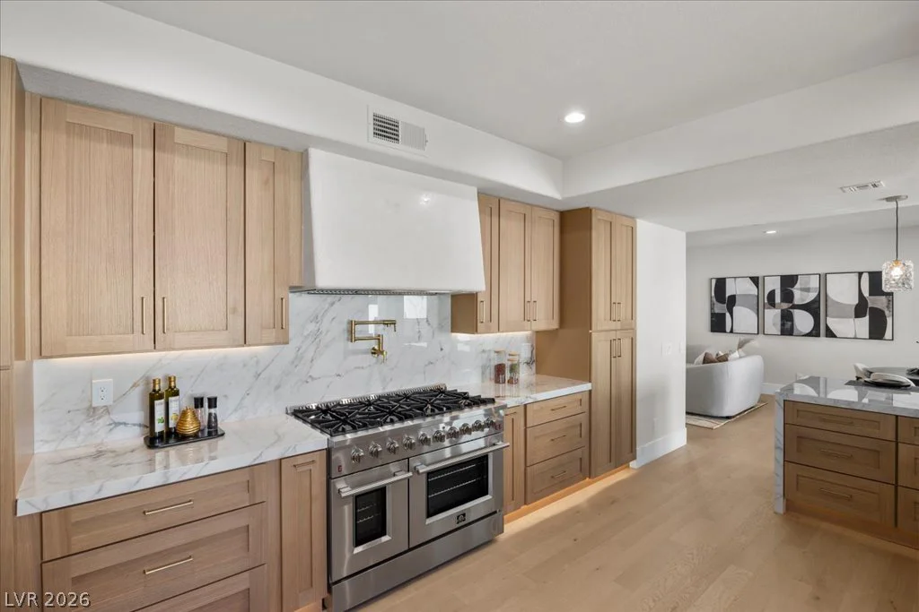 8024 Shorecrest, Las Vegas, NV 89128