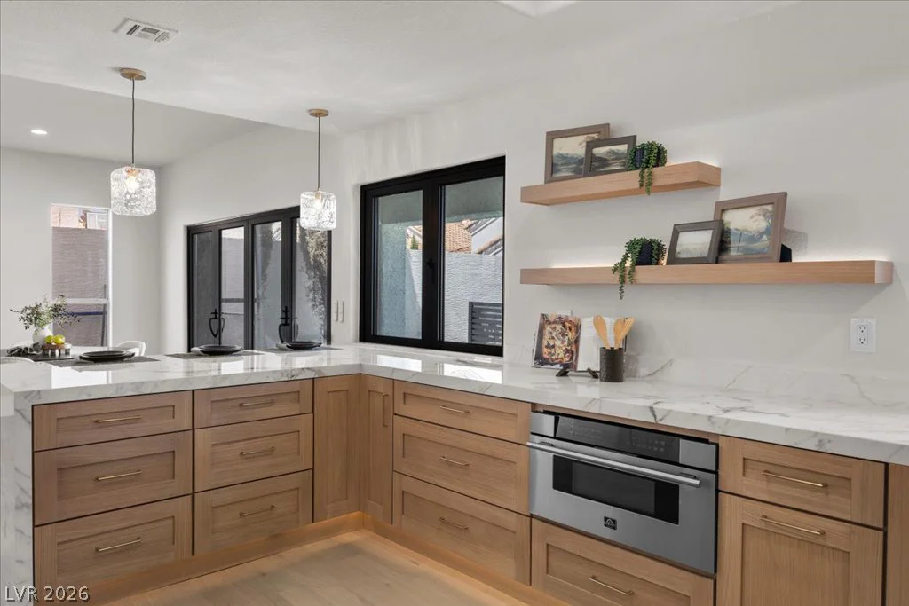 8024 Shorecrest, Las Vegas, NV 89128