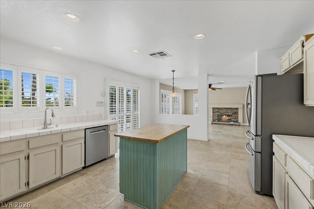 2000 Silverton, Henderson, NV 89074