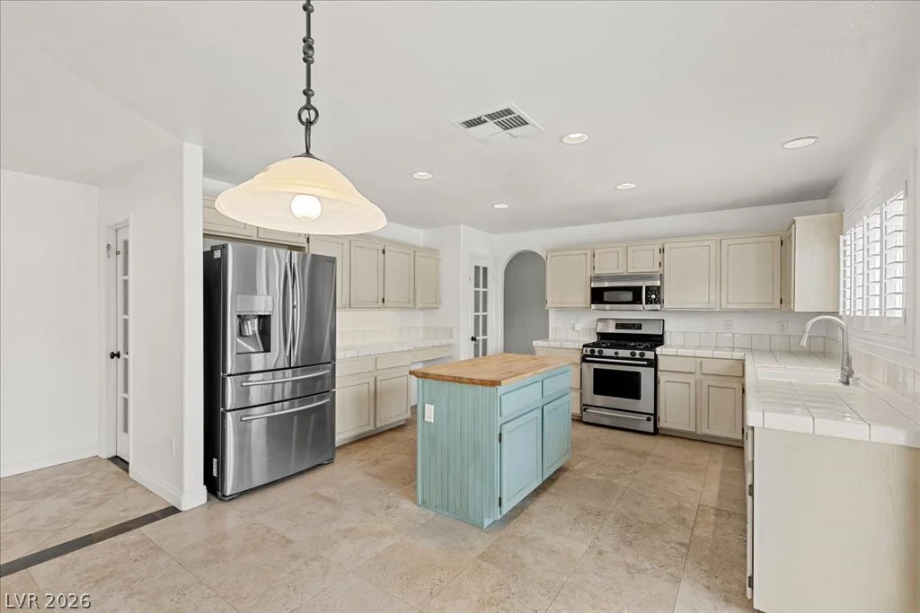 2000 Silverton, Henderson, NV 89074