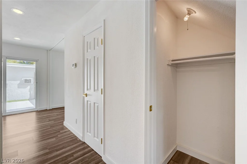 571 Greenbriar Townhouse, Las Vegas, NV 89121