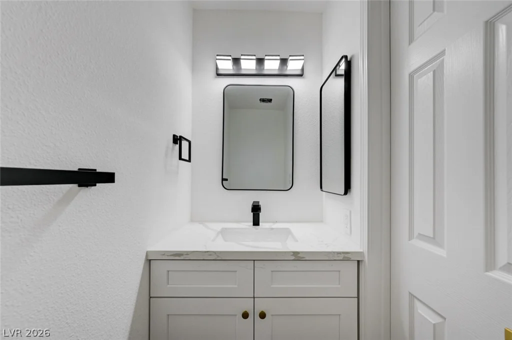 571 Greenbriar Townhouse, Las Vegas, NV 89121