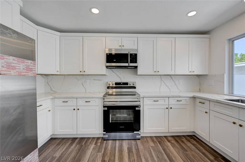 571 Greenbriar Townhouse, Las Vegas, NV 89121