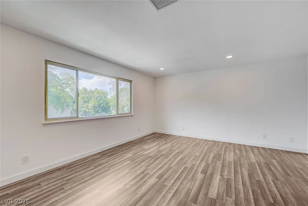 571 Greenbriar Townhouse, Las Vegas, NV 89121
