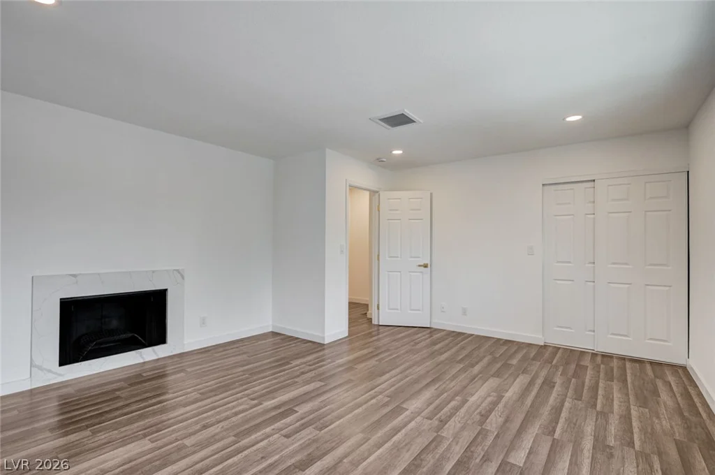 571 Greenbriar Townhouse, Las Vegas, NV 89121