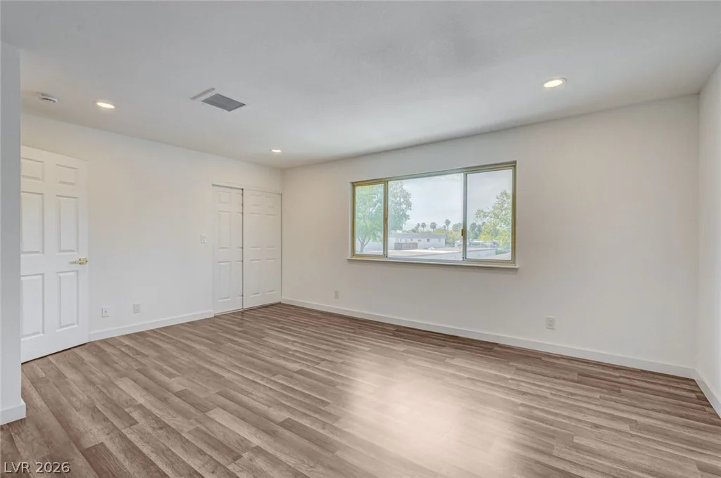 571 Greenbriar Townhouse, Las Vegas, NV 89121