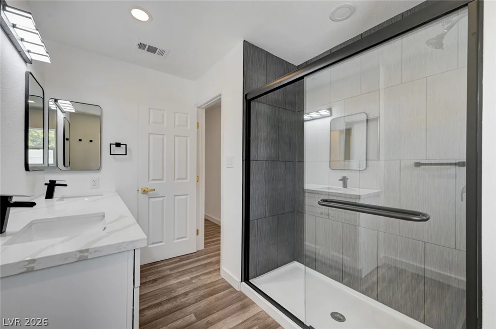 571 Greenbriar Townhouse, Las Vegas, NV 89121