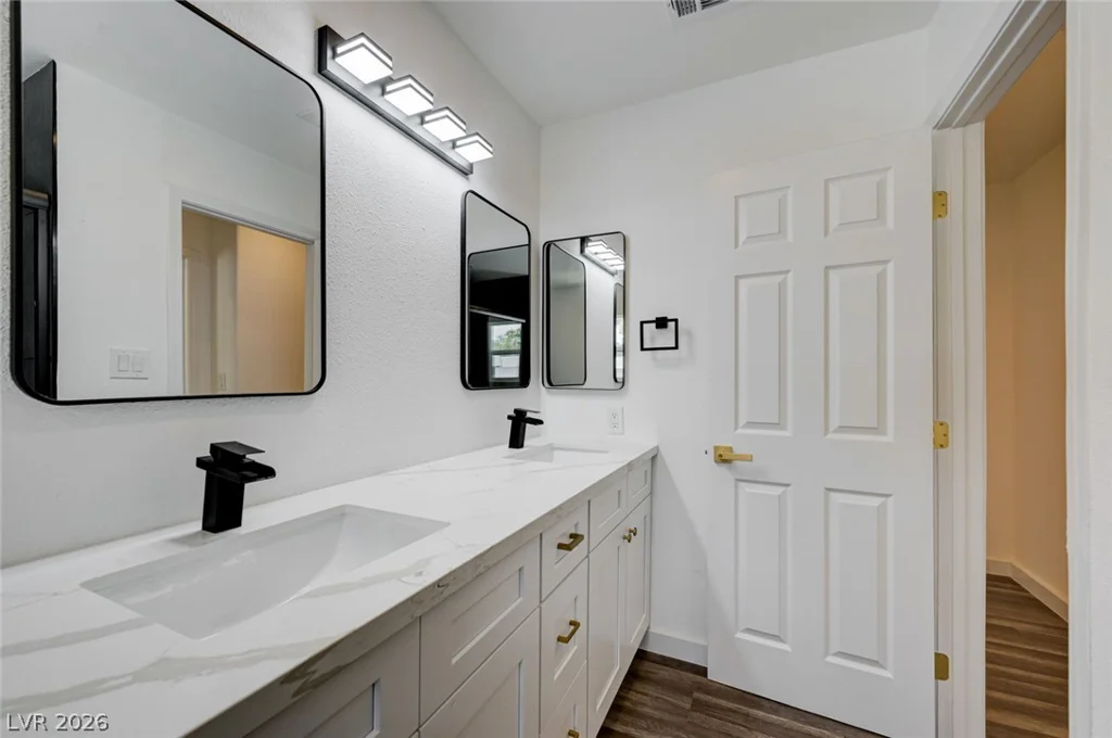571 Greenbriar Townhouse, Las Vegas, NV 89121