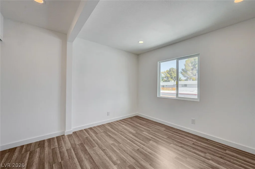 571 Greenbriar Townhouse, Las Vegas, NV 89121