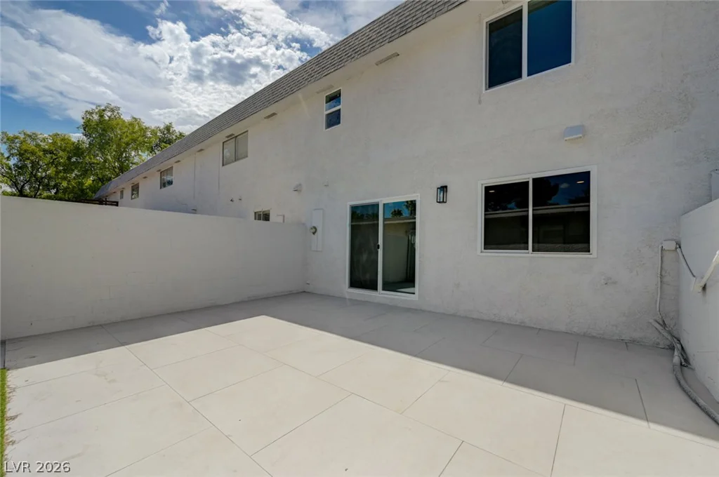 571 Greenbriar Townhouse, Las Vegas, NV 89121