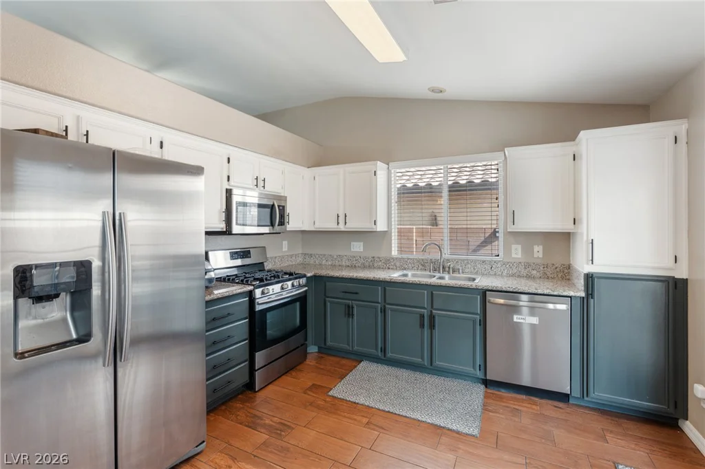 330 Desert Knolls, Henderson, NV 89014