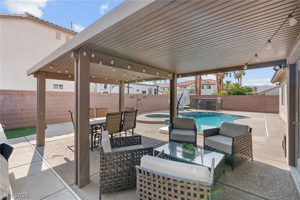 330 Desert Knolls, Henderson, NV 89014